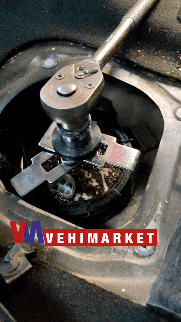 Llave Universal P/Tanque Combustible 75-160mm