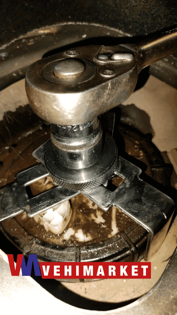 Llave Universal P/Tanque Combustible 75-160mm